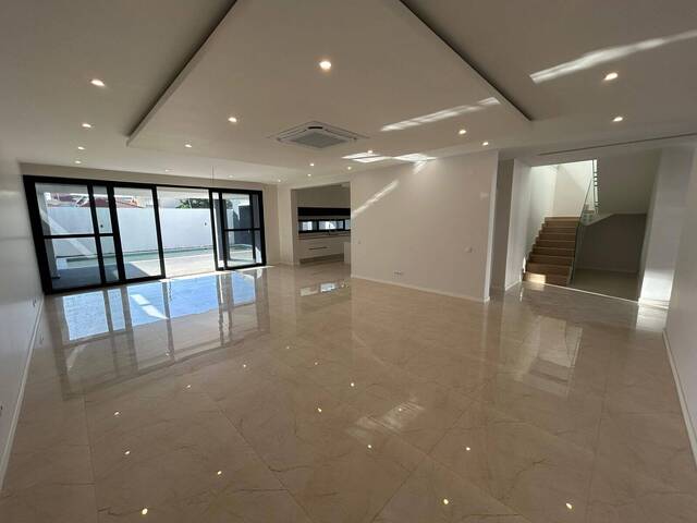 #11 - Casa para Arrendamento em Maputo - Maputo