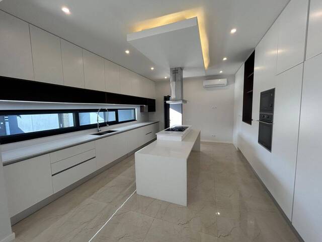 #11 - Casa para Arrendamento em Maputo - Maputo
